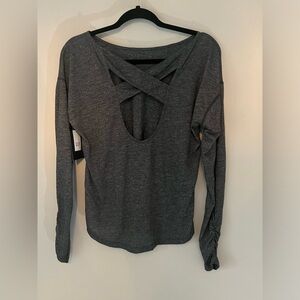 gap fit cross back M NWT